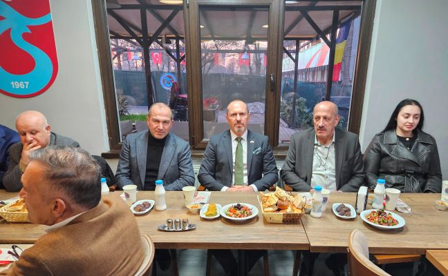 Cemal Birinci Trabzonsporlular Derneği’nde iftar yemeği verdi - 1