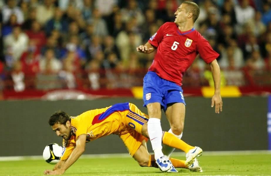 Romanya'ya seyircisiz oynama cezası